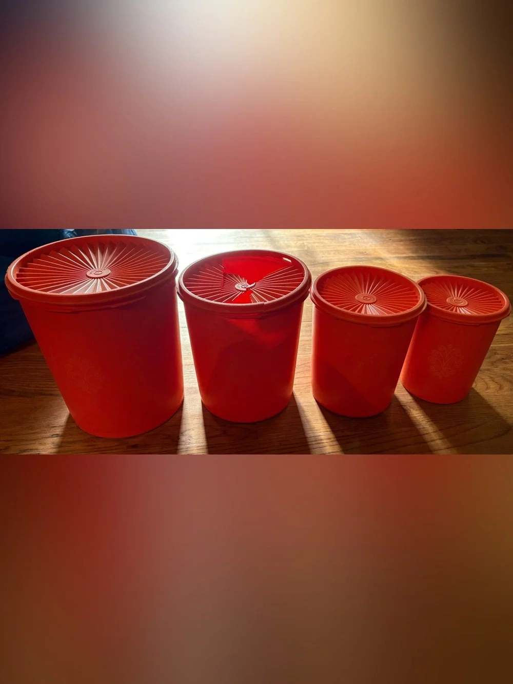 Tupperware Servalier canisters, Set of 4 (top to one is broken), Orange